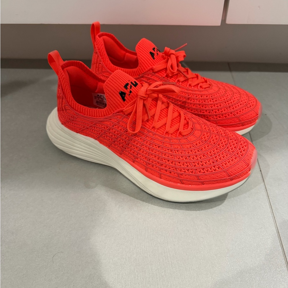APL Techzoom size 8